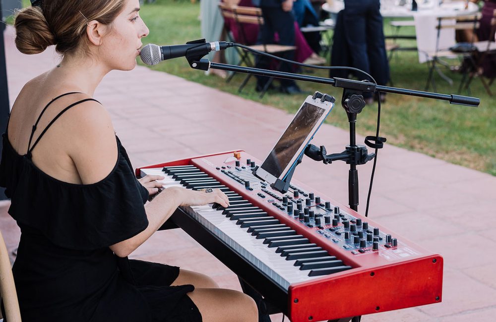 Pianista cantante Andrea